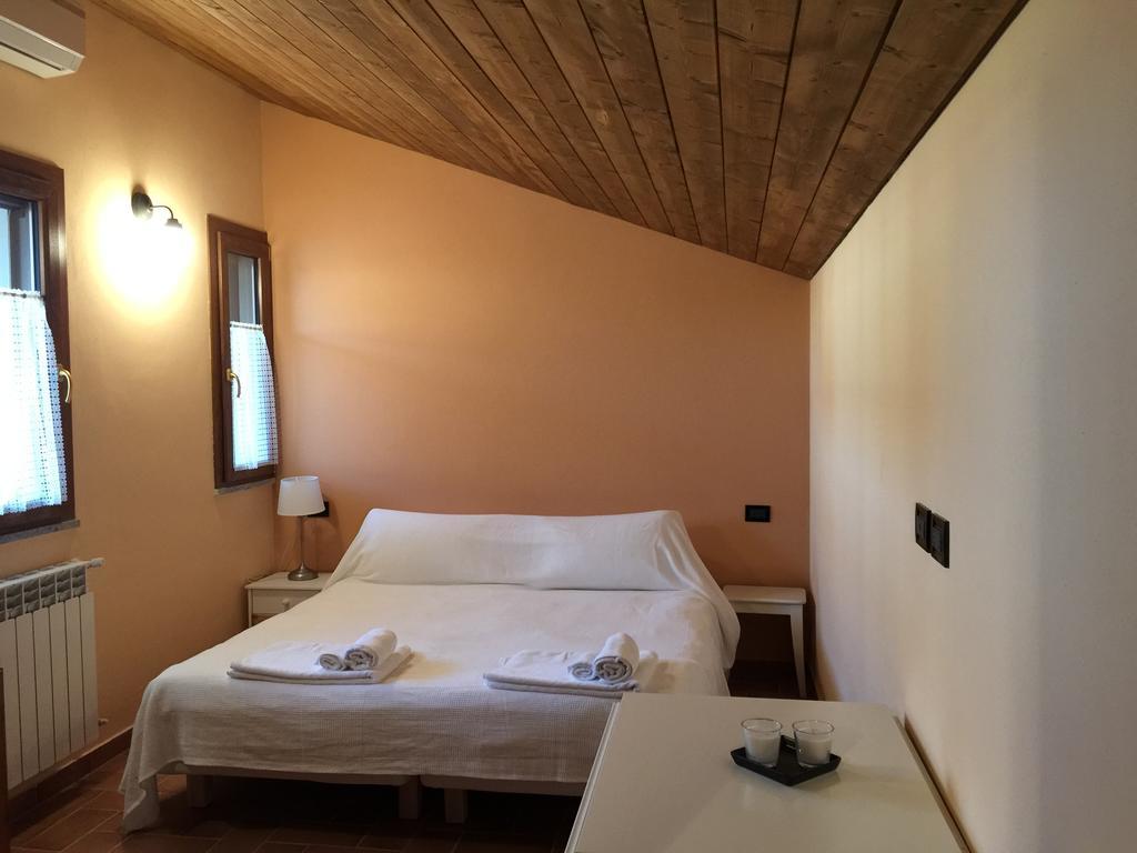 Cascina Battivacco Villa Milan Room photo