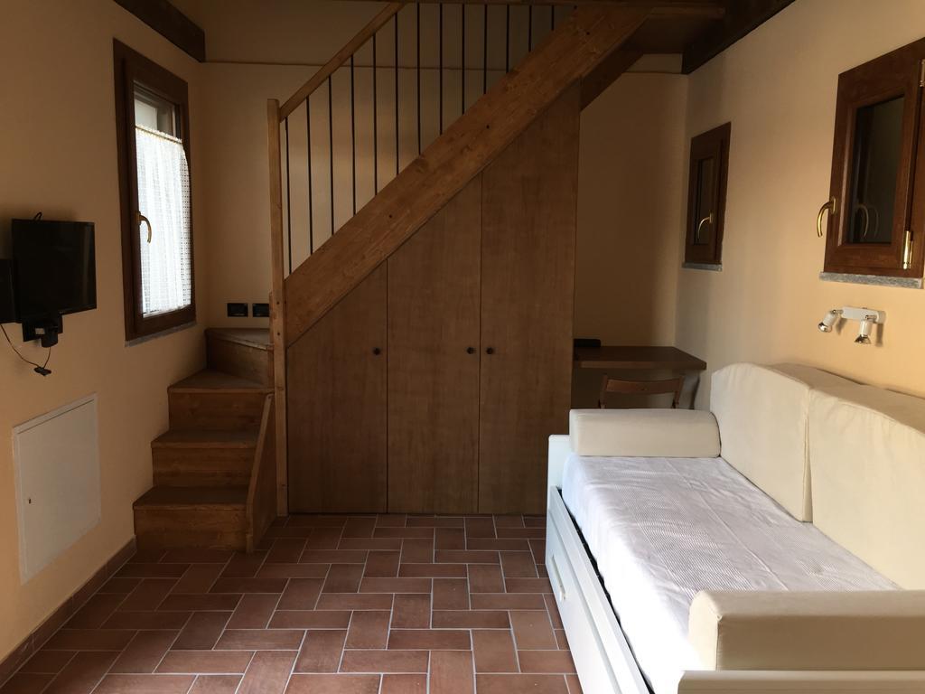 Cascina Battivacco Villa Milan Room photo